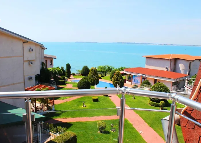 Sun Palace