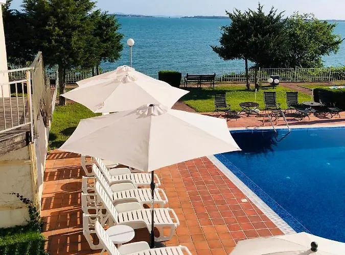 Апартамент Sun Palace Свети Влас