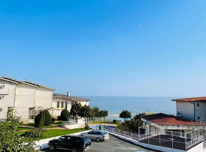 Апартамент Sun Palace Свети Влас